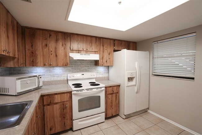 Building Photo - 4957 Puritan Cir