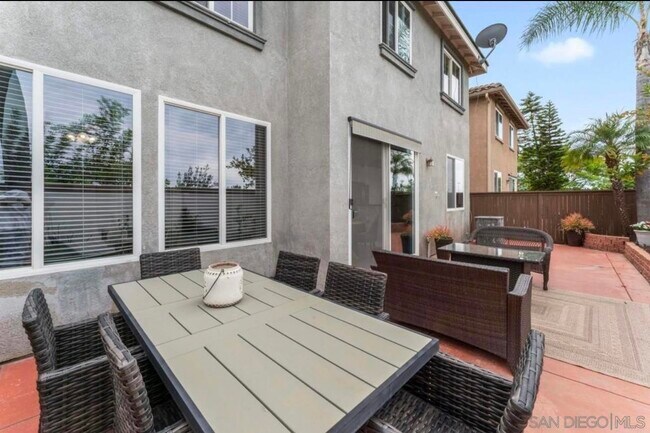 Building Photo - 9925 Fieldthorn St