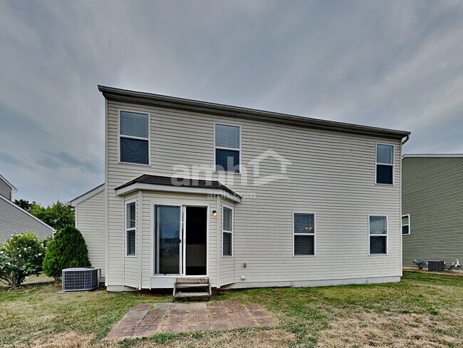 Building Photo - 336 Sycamore Dr