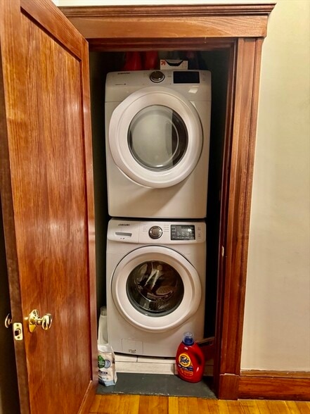 Building Photo - 68 Thomas Park