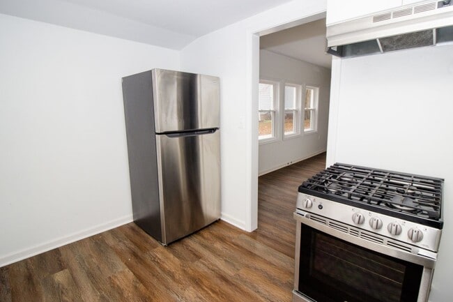 Building Photo - 17645 Lakeport Ave