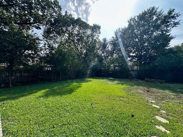 Building Photo - 3609 Glenmont Dr