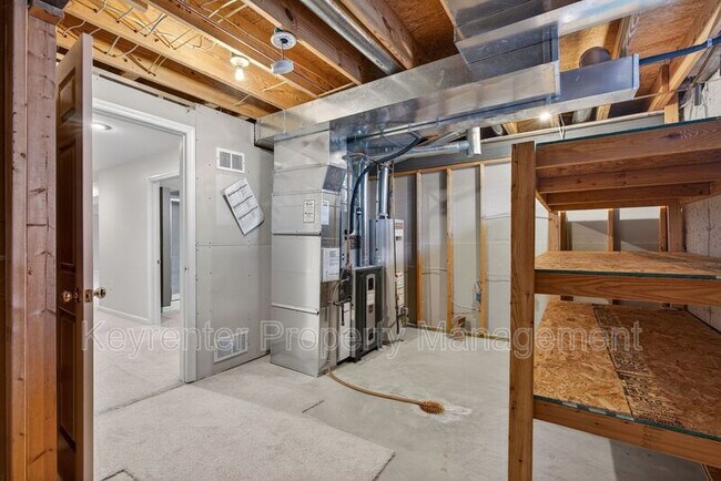 Building Photo - 1233 Grand Canyon Dr