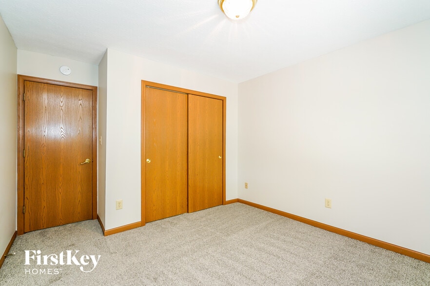 Building Photo - 4878 Oakleigh Pkwy