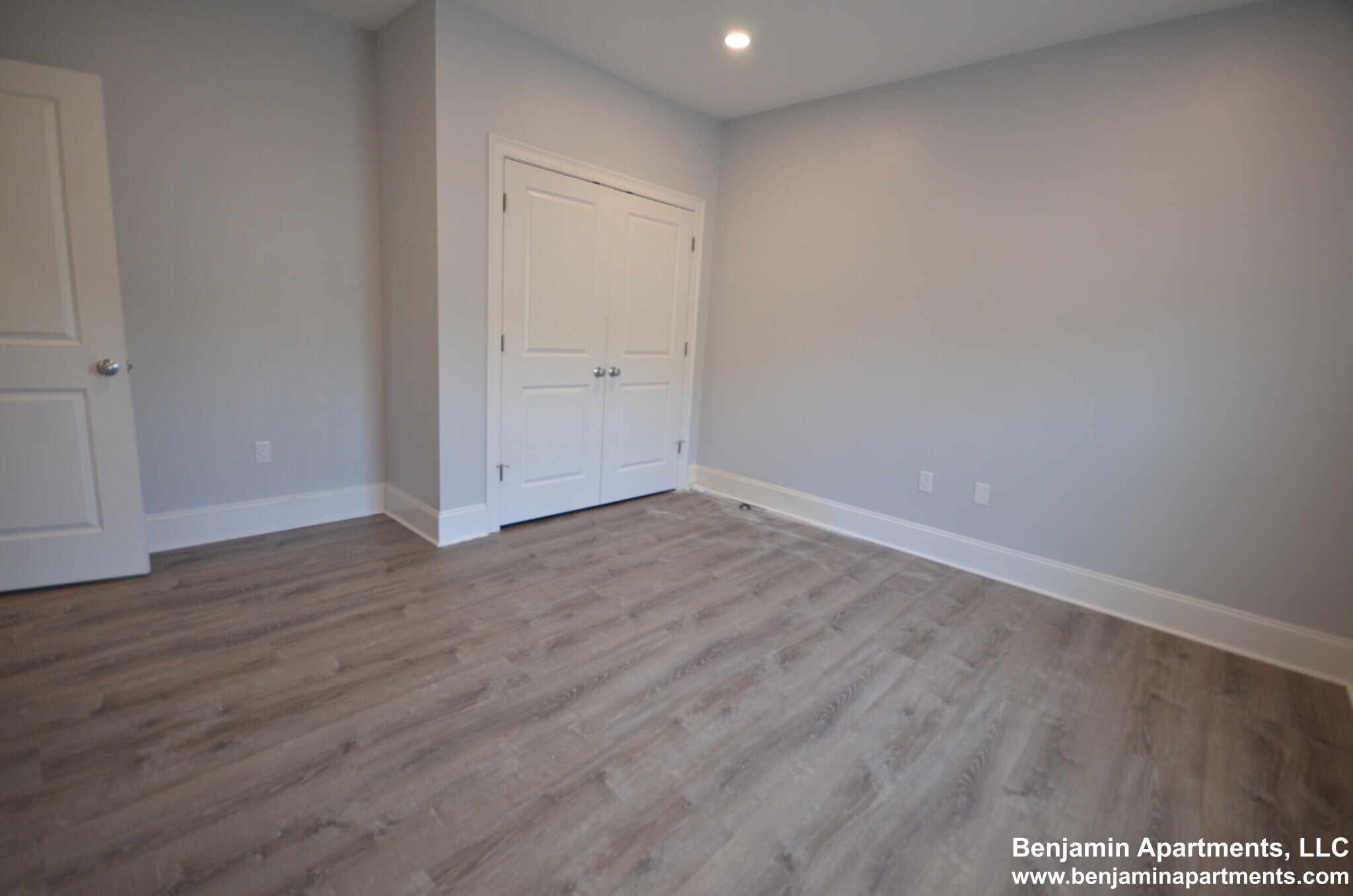 Building Photo - 120 Kenrick St