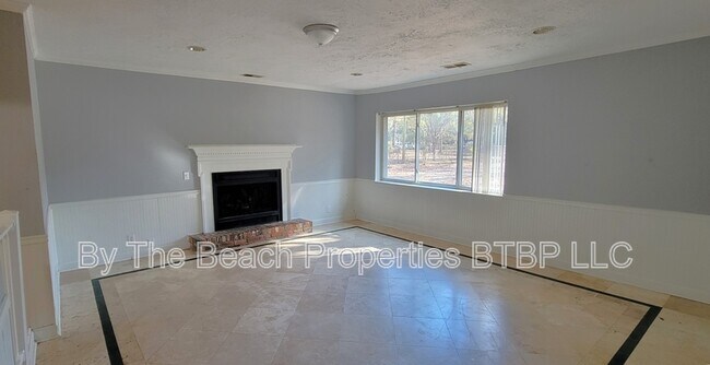 Building Photo - 1702 Wandering Way