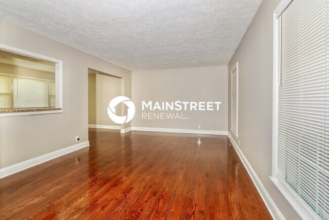 Building Photo - 4 Bedroom Pet-Friendly Home in Louisville,...