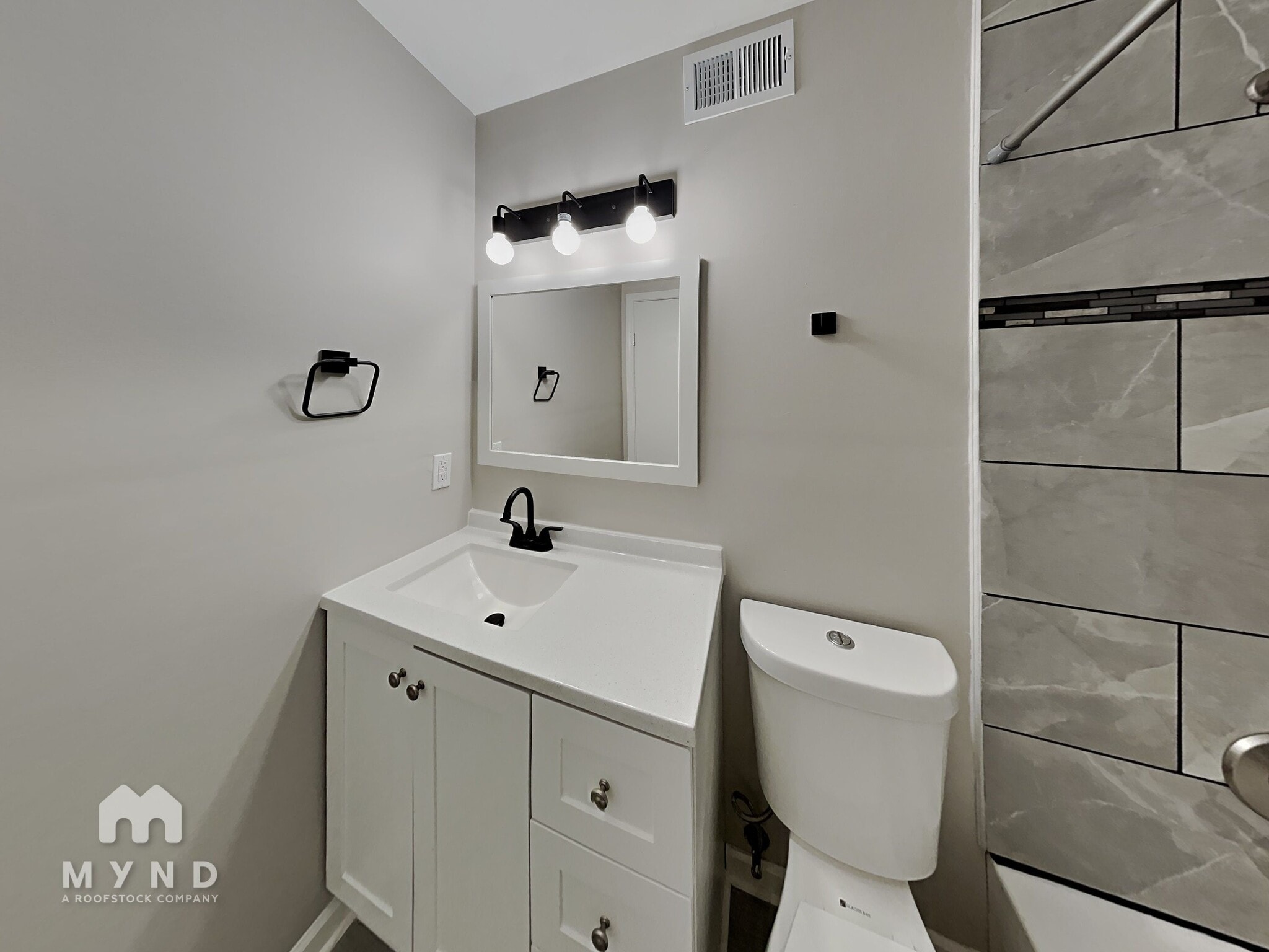 Building Photo - 5607 Maple Tree Dr