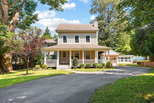 Primary Photo - 312 W Madison Ave