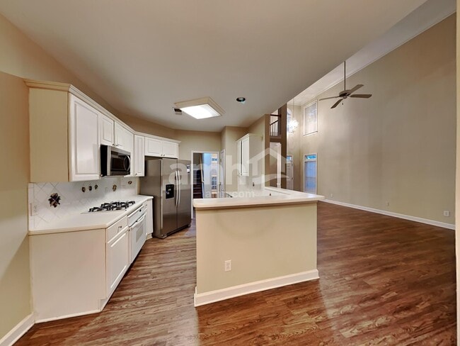 Building Photo - 3178 Vickery Dr NE