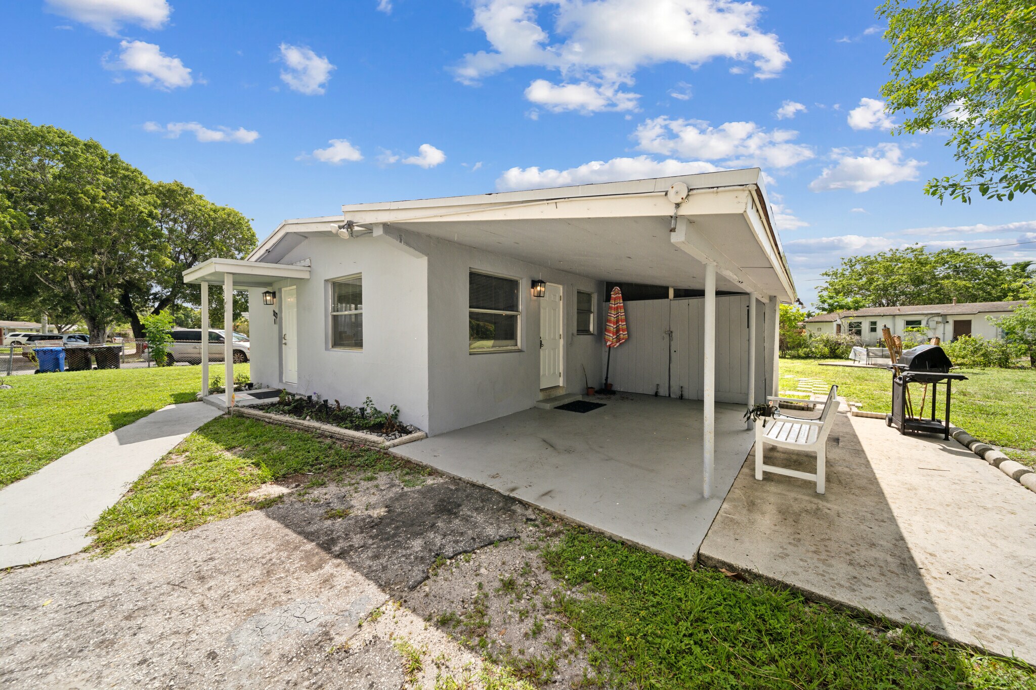 car port - 1700 NW 15th St
