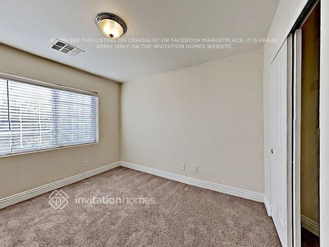 Building Photo - 1676 Little Crow Ave