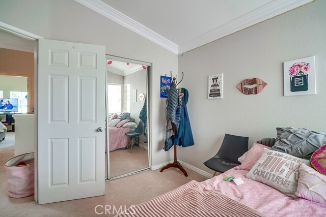 Building Photo - 1032 Smoketree Dr