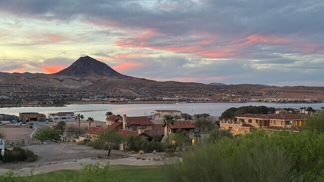 Building Photo - Luxury Lake Las Vegas Estate in Guard-Gated SouthShore Community!