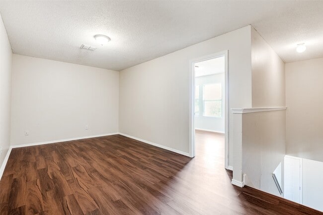 Building Photo - 2232 White Pine Dr