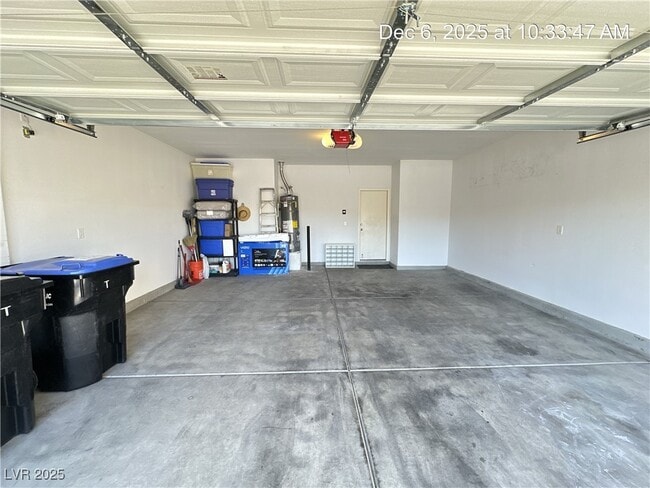 Building Photo - 1033 Fishing St