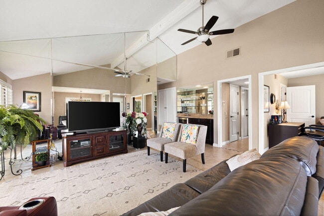 Building Photo - 68615 Paseo Soria