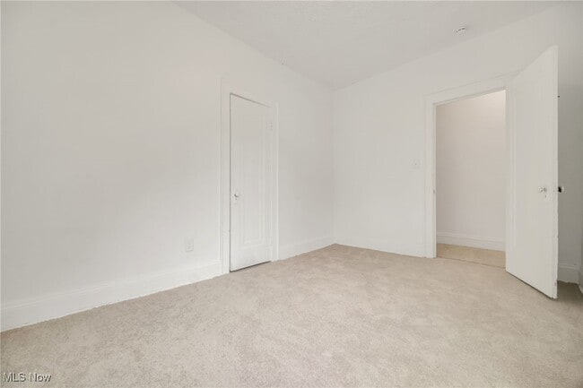 Building Photo - 3381 E 143rd St