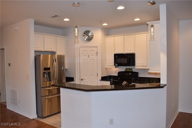 Building Photo - 23420 Alamanda Dr