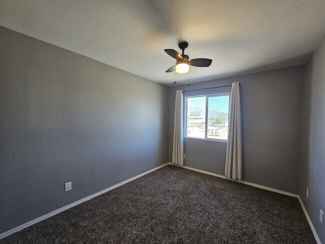 Building Photo - 5861 N Moonbrook Rd