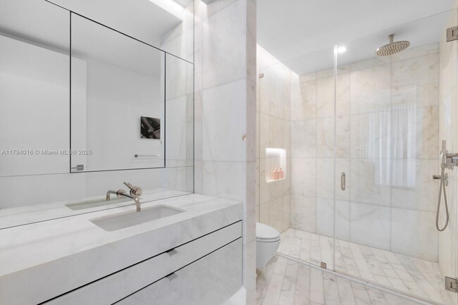 Building Photo - 1300 Monad Ter