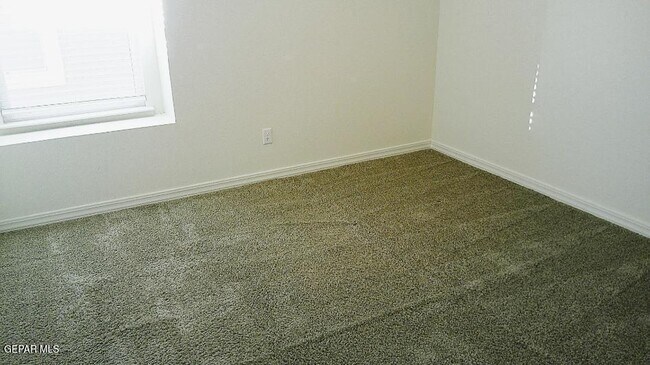 Building Photo - 653 Paseo Dulce Ave