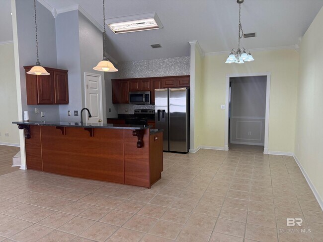 Building Photo - 21550 Palmer Ct