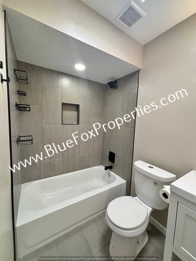 Building Photo - 2480 Rose Peak Dr