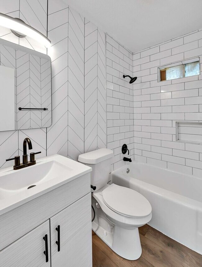 Building Photo - 5311 Tennyson Dr