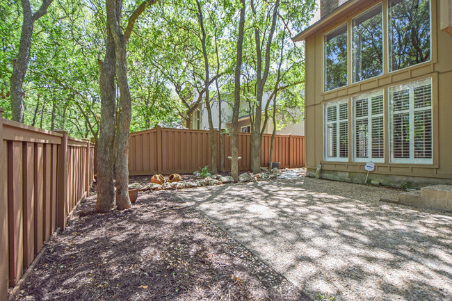 Building Photo - 3 Bedroom Townhouse - Northwest Hills