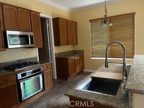 Building Photo - 33893 Pinehurst Dr