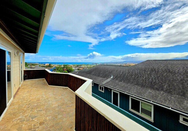 Building Photo - 272 Halenani Dr