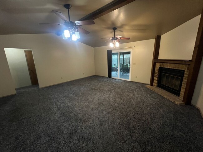 Building Photo - Beautiful 3 Bed, 2 Bath Home in Huber Heights