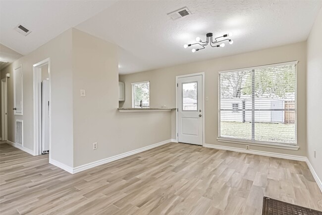 Building Photo - 2512 Ironclad Dr