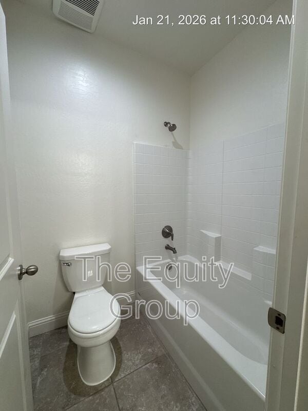 Building Photo - 1829 W Prescott Ave