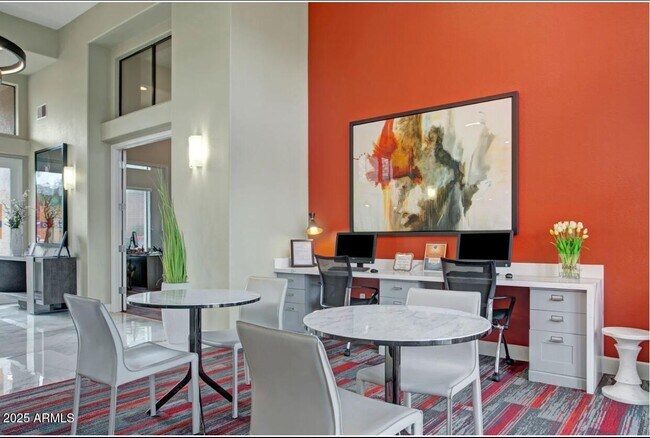 Building Photo - 1550 E Thunderbird Rd