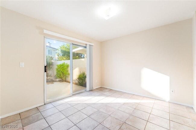 Building Photo - 435 Coral Sea St