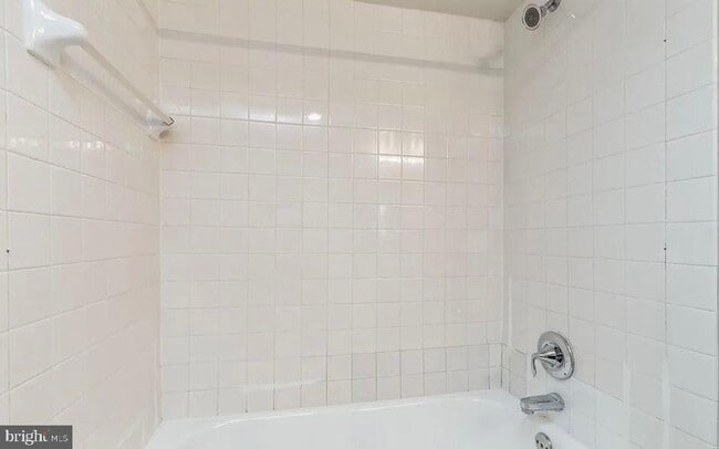 Building Photo - 1230 23rd St NW