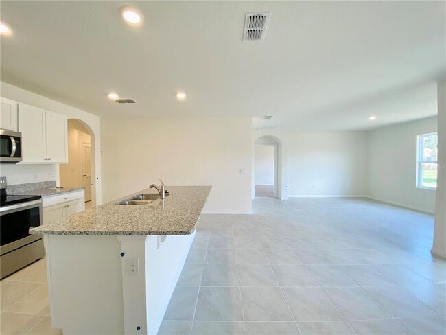 Building Photo - 5709 Horseshoe Loop