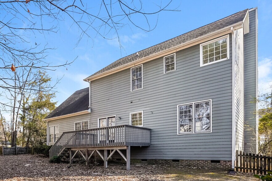 Building Photo - 3617 Dewing Dr