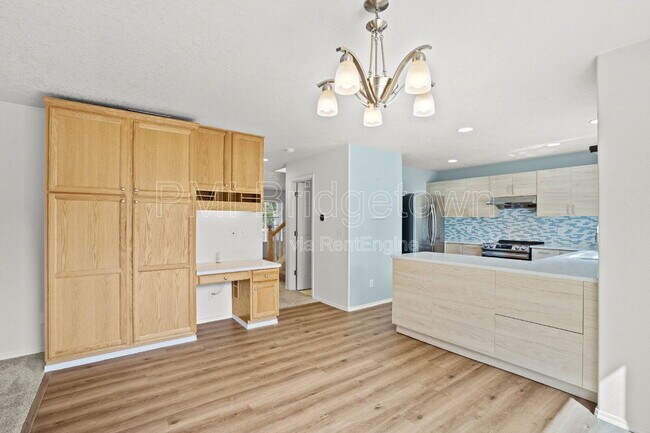 Building Photo - 2136 NE 13th Ave