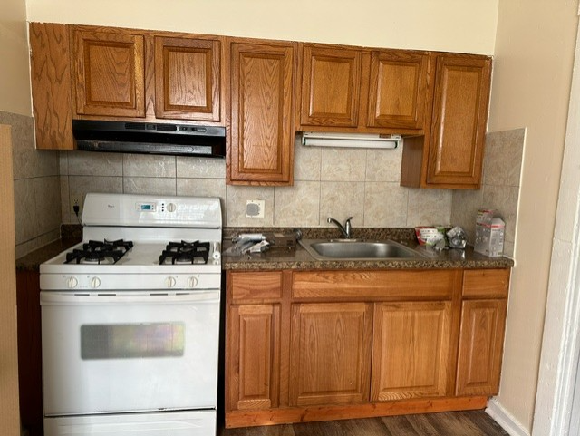 Primary Photo - 3304 W 44th St