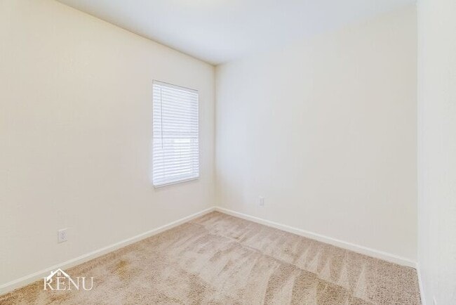 Building Photo - 6218 Old Bridge Way