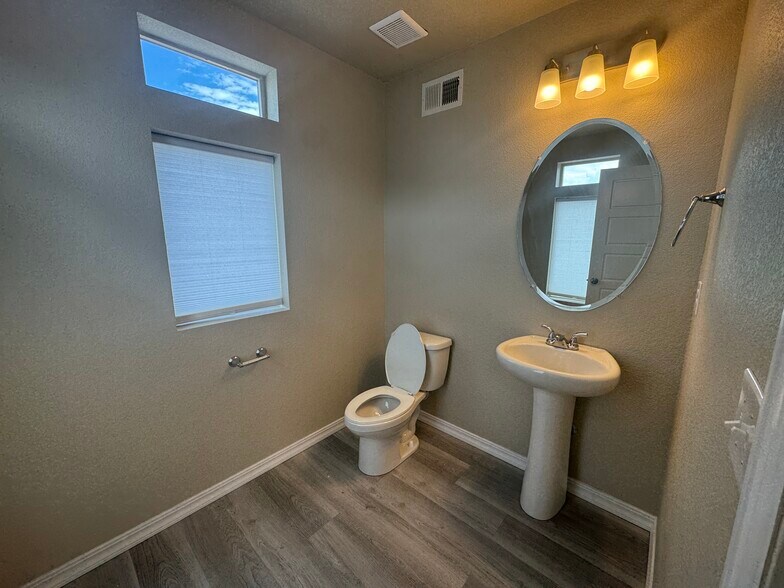 Building Photo - 6153 Callan Dr