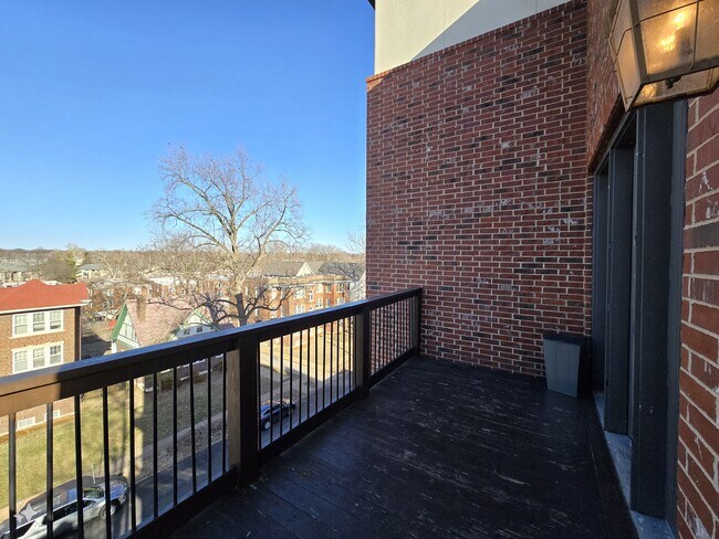 Balcony - 6416 Cates Ave