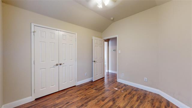 Building Photo - 7601 Maplewood Dr