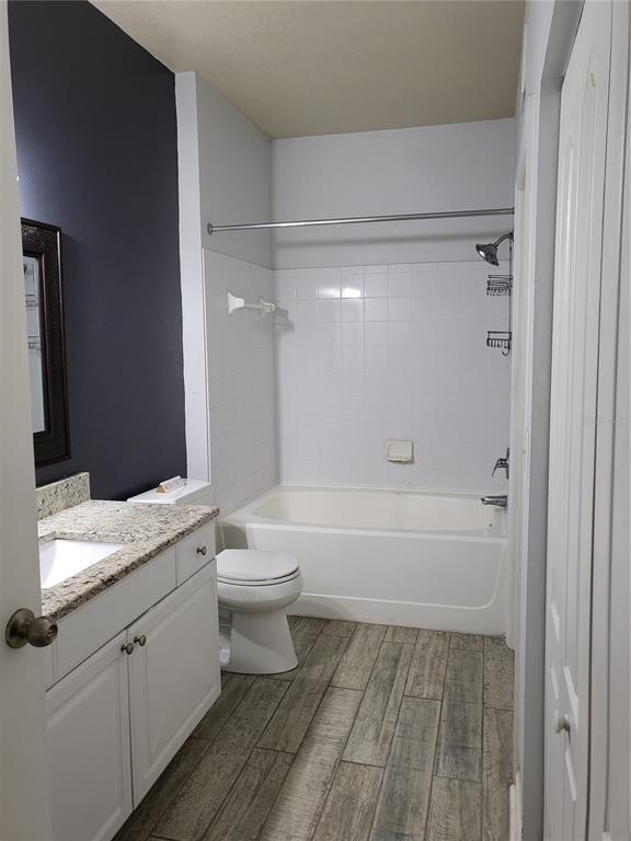 Building Photo - 8824 Villa View Cir