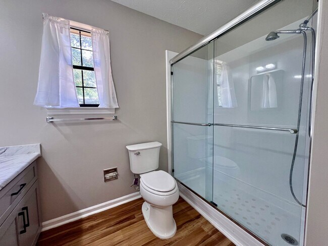 Building Photo - Beautiful 3 bedroom home in Bloomingdale minutes from Pooler