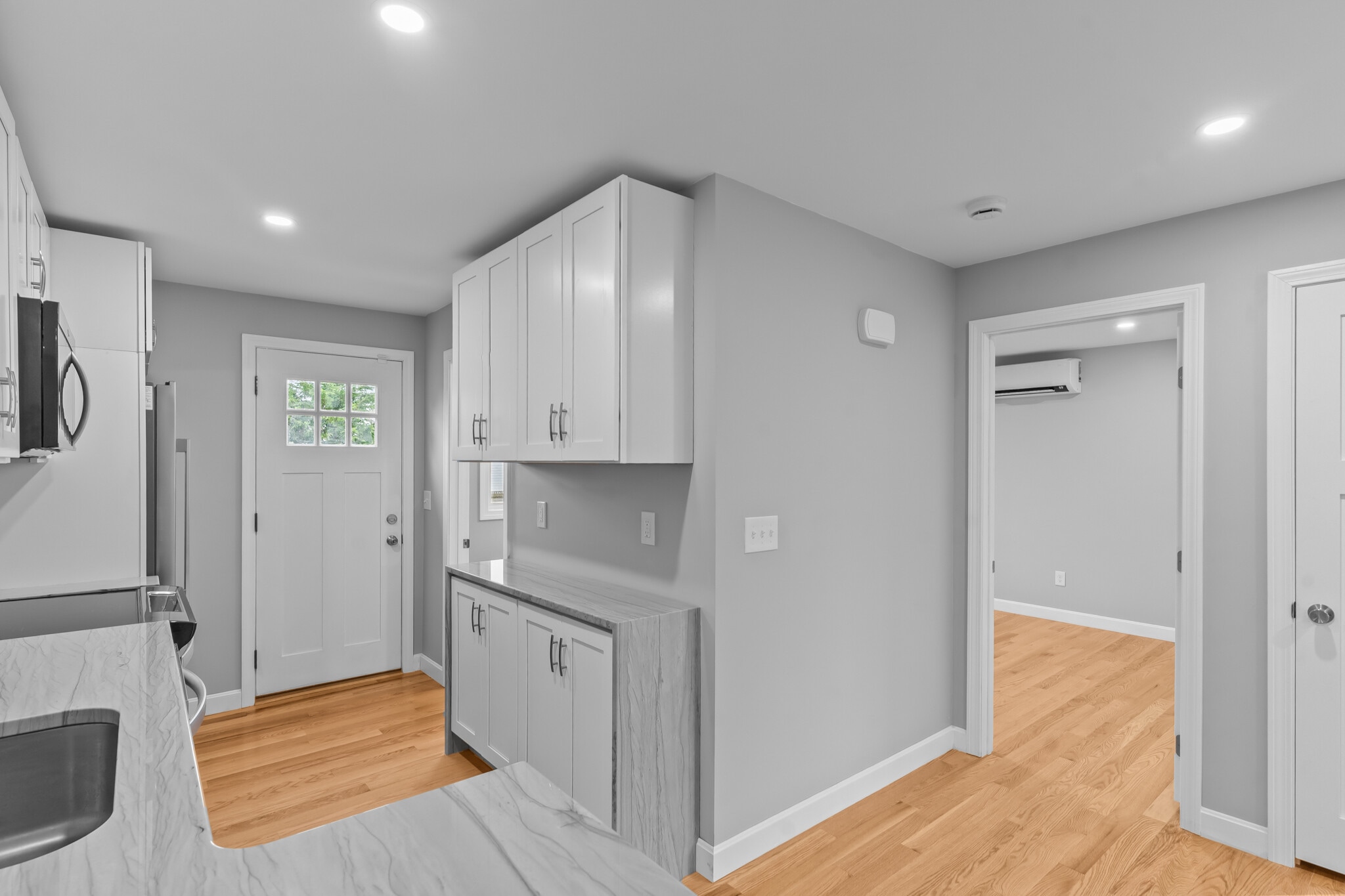 Building Photo - 22 Quimby St