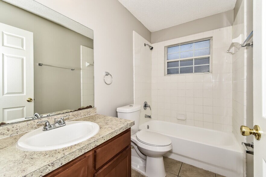Building Photo - 1243 Windy Willows Dr